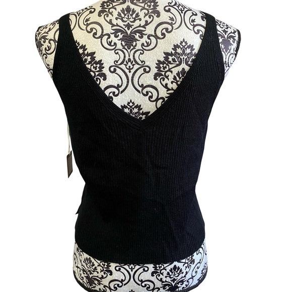 Etre-La Women’s Black Ribbed V-Neck Top NWT Sz-M/L - Picture 3 of 7